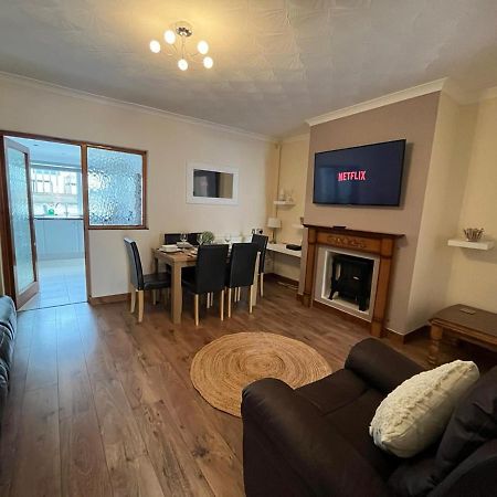 Access To Private Gym Room, 3 Bedrooms, Close To The City Swansea Luaran gambar